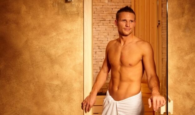 muž v kúpeľoch pred zväčšením penisu